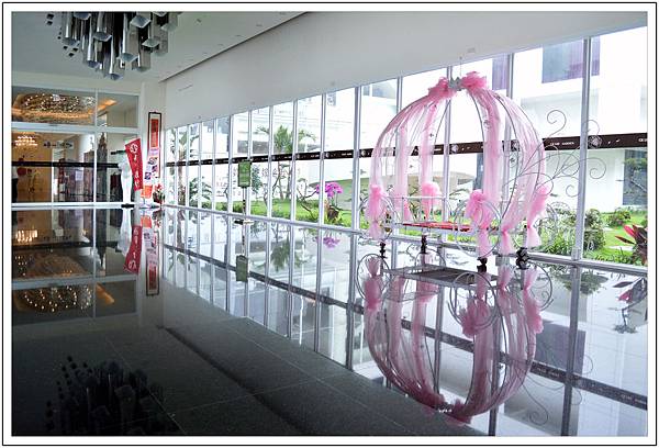 〈彰化花壇〉麗園咖啡廳~來階梯座位區享用下午茶 〈彰化花壇〉麗園咖啡廳~來階梯座位區享用下午茶