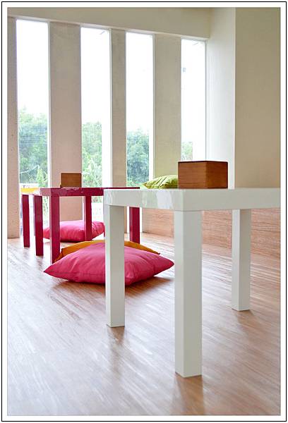 〈彰化花壇〉麗園咖啡廳~來階梯座位區享用下午茶 〈彰化花壇〉麗園咖啡廳~來階梯座位區享用下午茶