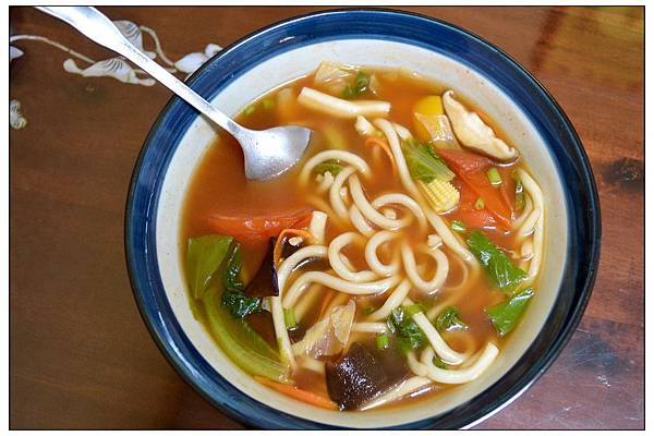 彰化~本信養生蔬食//民生地下道附近