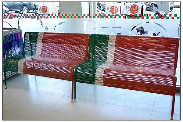 拿坡里新口味~紅酒醬肉丸披薩 拿坡里新口味~紅酒醬肉丸披薩