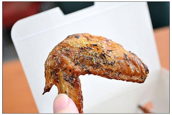 拿坡里新口味~紅酒醬肉丸披薩 拿坡里新口味~紅酒醬肉丸披薩