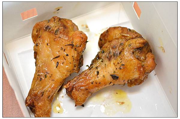 拿坡里新口味~紅酒醬肉丸披薩 拿坡里新口味~紅酒醬肉丸披薩