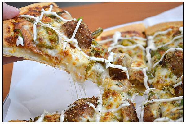 拿坡里新口味~紅酒醬肉丸披薩 拿坡里新口味~紅酒醬肉丸披薩