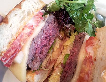 手切沙朗牛肉漢堡