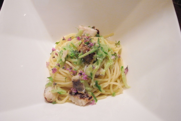 京胡瓜、炭烤狼牙鱔、紫蘇花義大利麵.JPG 京胡瓜、炭烤狼牙鱔、紫蘇花義大利麵.JPG