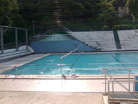 游泳池畔-1 游泳池畔-1
