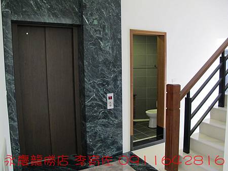 1F梯間_調整大小.JPG 1F梯間_調整大小.JPG