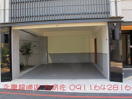 1F雙併車庫_調整大小.JPG 1F雙併車庫_調整大小.JPG