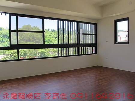 5F臥房_調整大小.JPG 5F臥房_調整大小.JPG