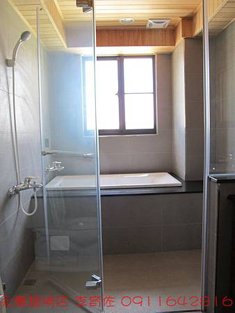 5F衛浴_調整大小.JPG 5F衛浴_調整大小.JPG