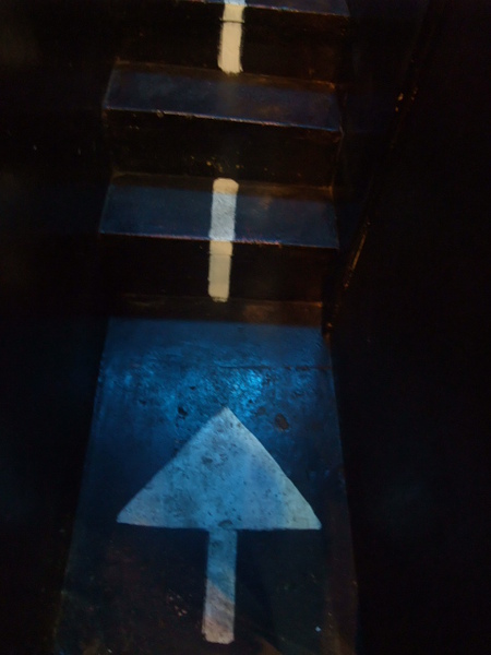 照著箭頭走 照著箭頭走