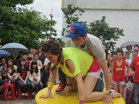 302795_10151674534294954_1495180992_n