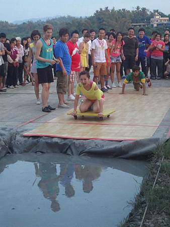 308025_10151267777759954_1653128422_n