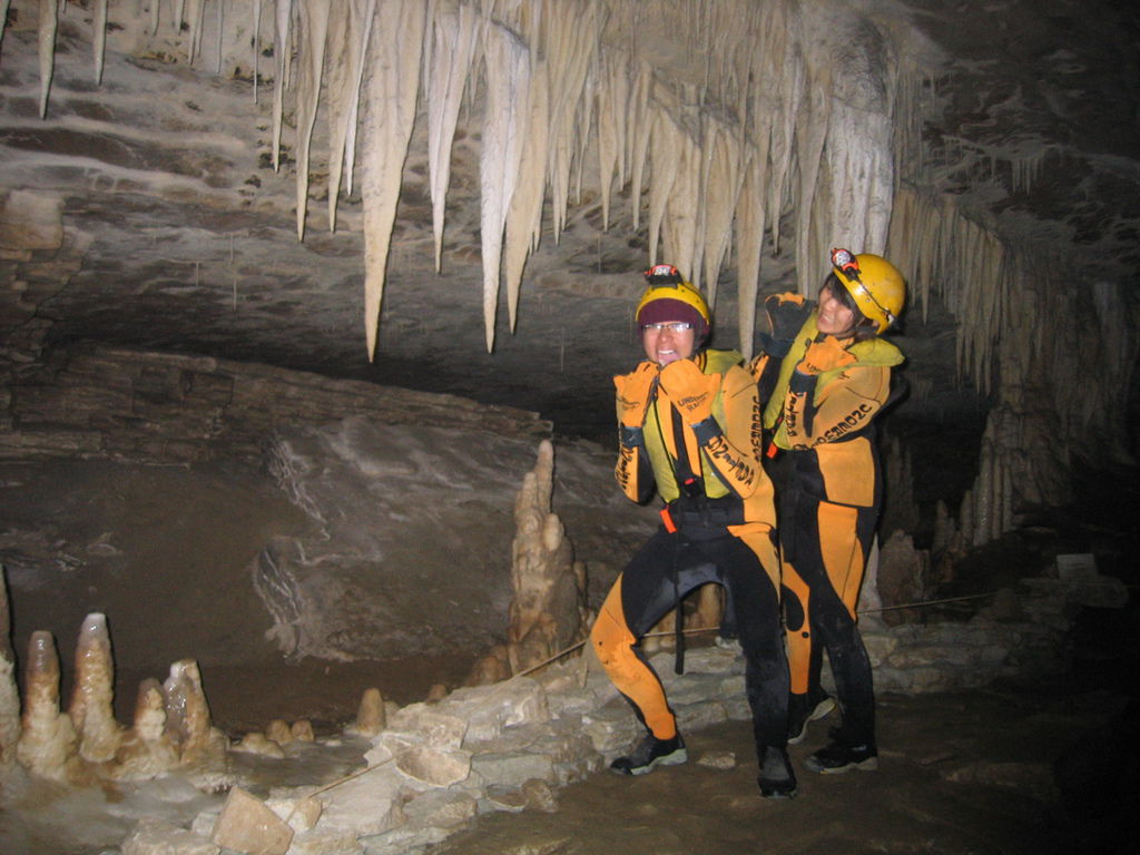 [冬季紐西蘭] Day 8 Charleston 夢幻般的藍光蟲洞-兩個人的自助旅行-欣傳媒旅遊頻道