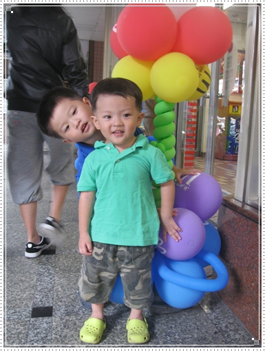 990717萬華活動中心01.jpg 990717萬華活動中心01.jpg