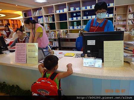 20130907新北市立圖書館裕民分館11.JPG