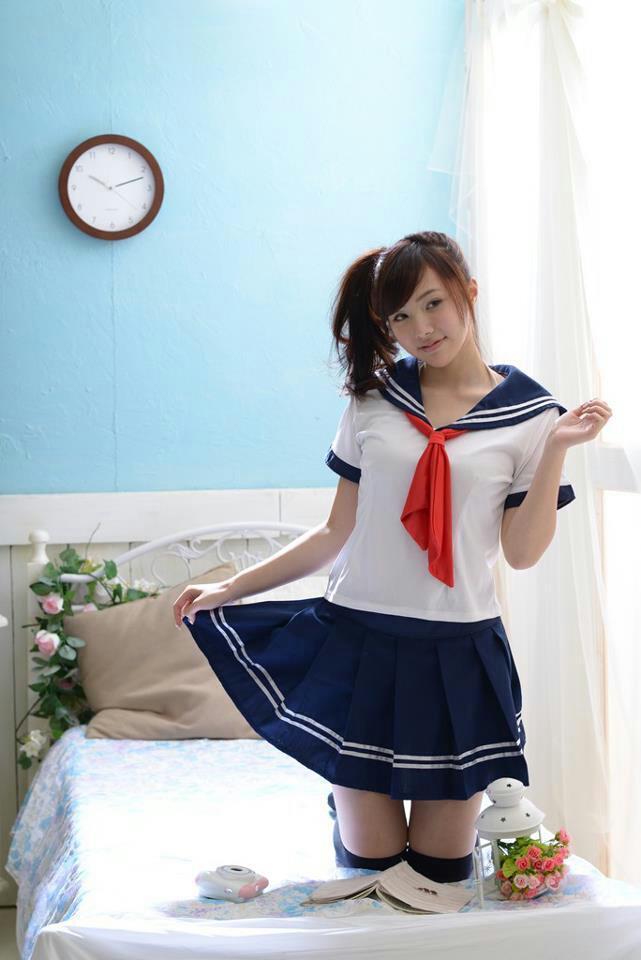 爆乳美腿制服正妹“十級索”