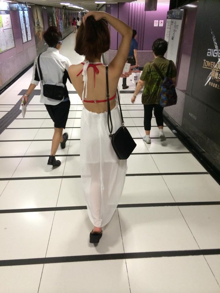 護校正妹「透視衣」：被讚女神！