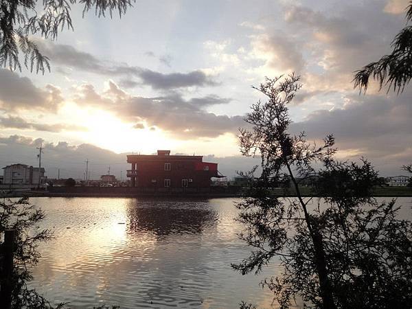 304060_492274017457635_234117105_n