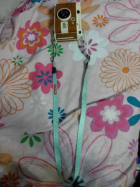 3本體+預購送的相機帶.jpg 3本體+預購送的相機帶.jpg