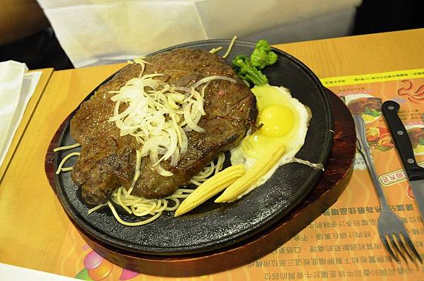 30盎司精選沙朗牛排 30盎司精選沙朗牛排