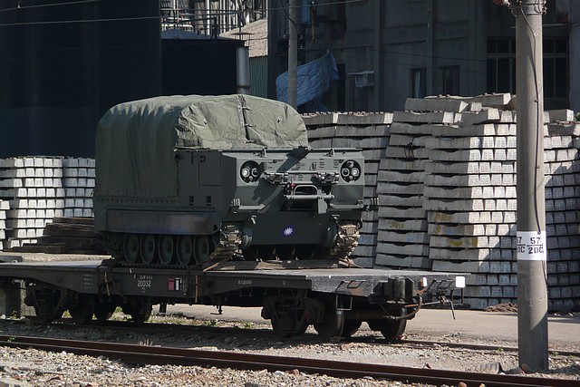 軍車@桃園站 軍車@桃園站
