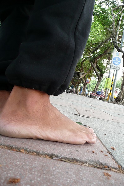 赤腳 赤腳