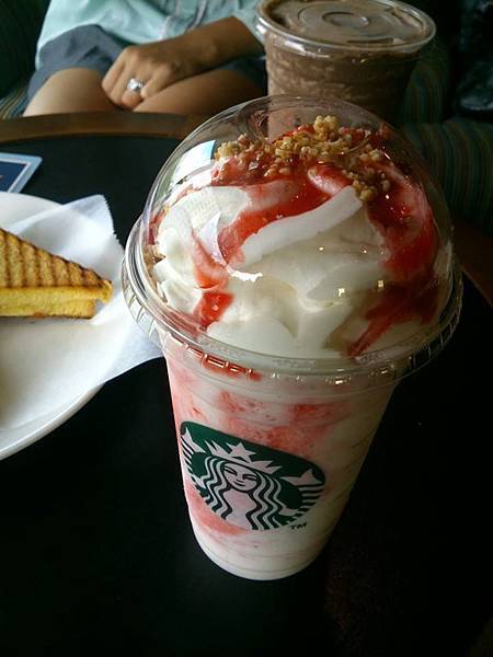 10453272_728675220511888_343377484_n