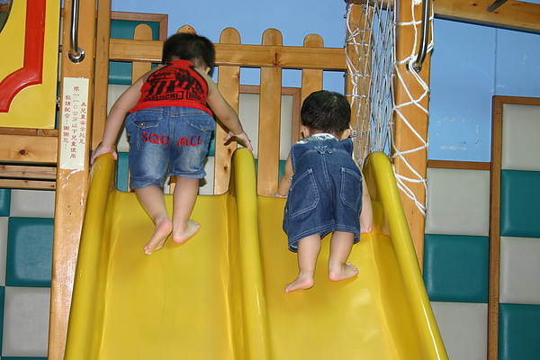 很愛逆向的兩兄弟.. 很愛逆向的兩兄弟..