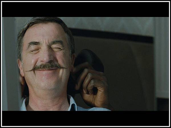 francois-cluzet-as-philippe-in-the-intouchables francois-cluzet-as-philippe-in-the-intouchables