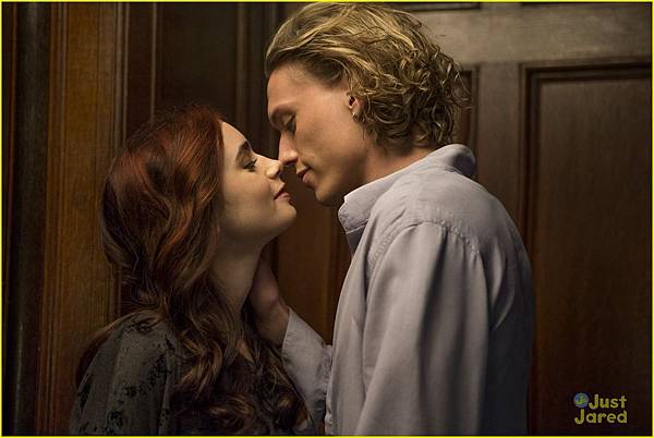 -The-Mortal-Instruments-City-of-Bones-still-city-of-bones-movie-33629514-1222-817 -The-Mortal-Instruments-City-of-Bones-still-city-of-bones-movie-33629514-1222-817