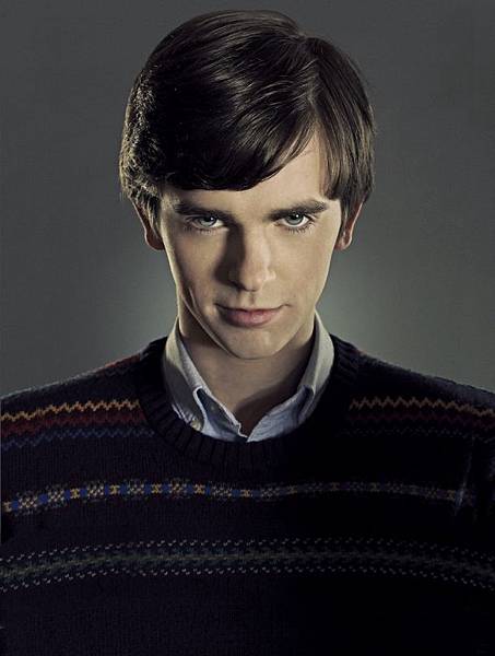 norman_creepy_bates_motel-610x808 norman_creepy_bates_motel-610x808