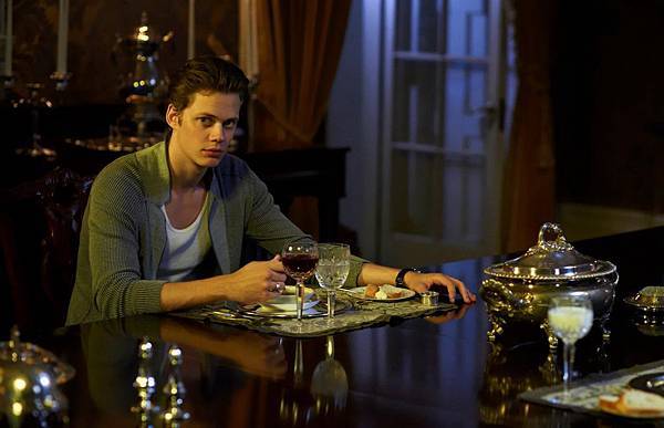 7-hemlock-grove 7-hemlock-grove