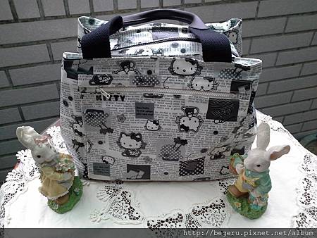 Kitty三層包01
