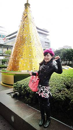 小b.聖誕樹有夠醜!!!!!!!! 小b.聖誕樹有夠醜!!!!!!!!