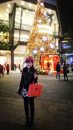 聖誕樹好亮好難拍 聖誕樹好亮好難拍