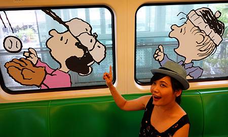 高捷snoopy列車拍一百張 高捷snoopy列車拍一百張