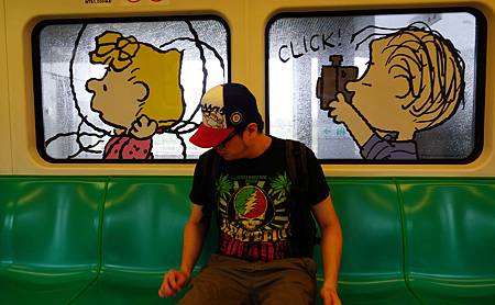 高捷snoopy列車拍一百張 高捷snoopy列車拍一百張