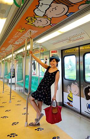 高捷snoopy列車拍一百張 高捷snoopy列車拍一百張