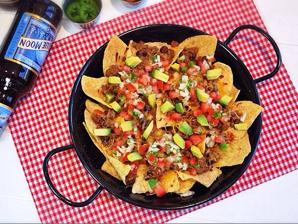 美墨香辣一家親:辣肉醬起司玉米脆片 Nachos!