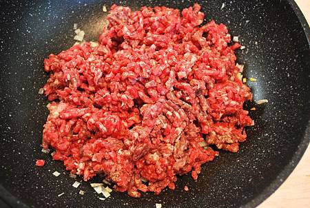 美墨香辣一家親:辣肉醬起司玉米脆片 Nachos!