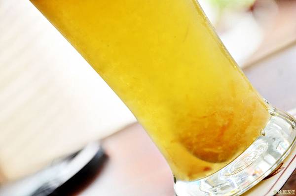 The cafe惹咖啡:讓自然光與美食交織出一場完美的饗宴!義大利麵辣的讓我銷魂!讚!! -- The cafe惹咖啡