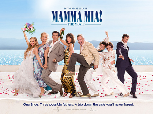 Mama Mia!電影海報(原聲CD封面大同小異)