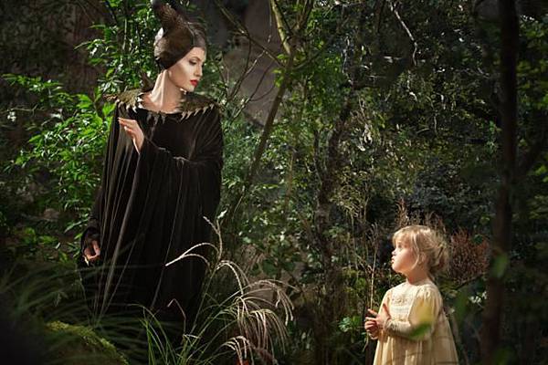 maleficent08_672x448