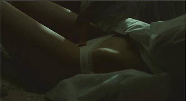 040_825x447 040_825x447