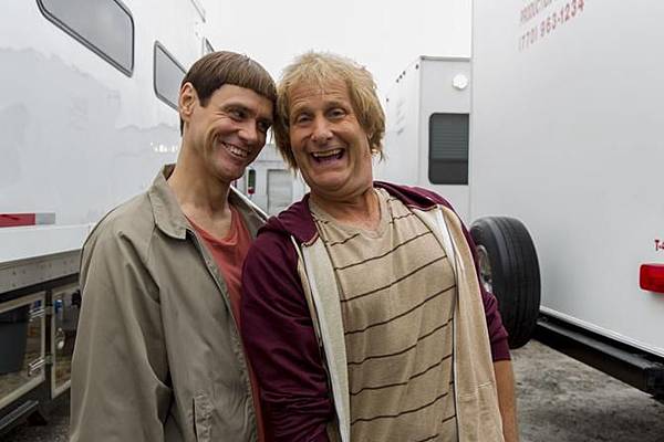 dumb-and-dumber-to01_671x447