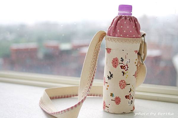 Isa 水壺袋.jpg Isa 水壺袋.jpg