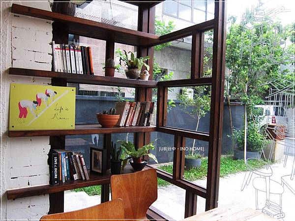 INO home-店內書架.JPG INO home-店內書架.JPG