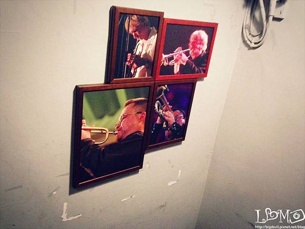 1365952078075 1365952078075