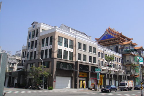 永慶不動產台南文元加盟店玩稅高手王國全  093582061